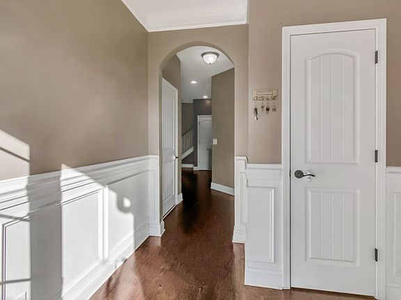 2nd image of 3353 1/2 N Henderson Way