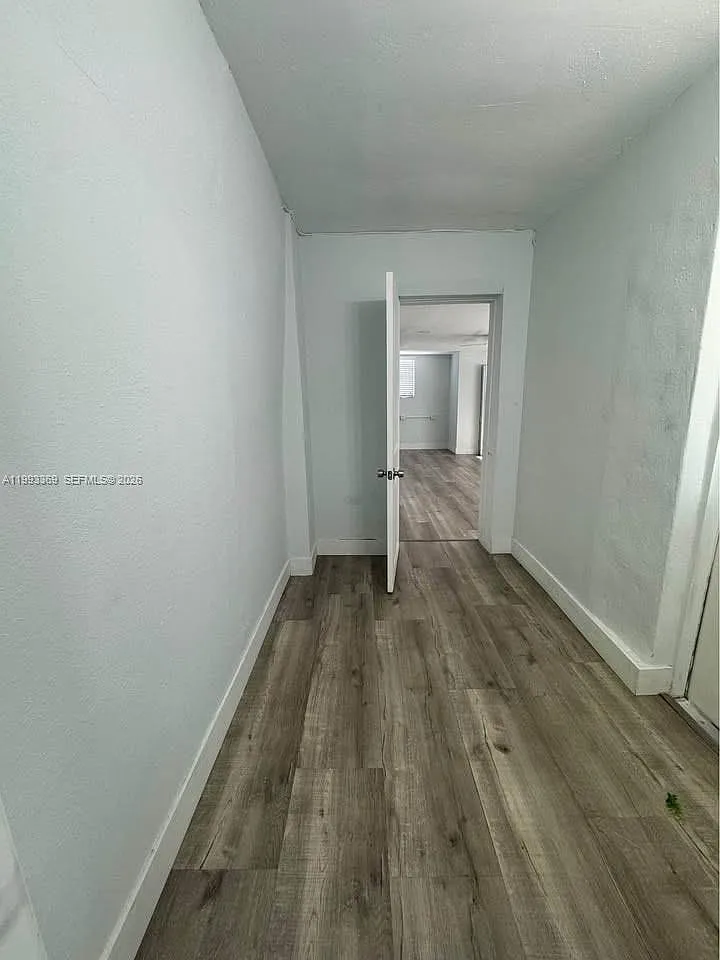 1 bed, 1.0 bath, $1,600 — Photo 2