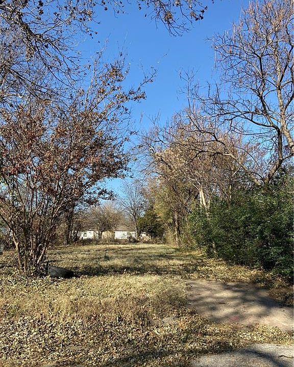 1st image of 605 SE 35th St