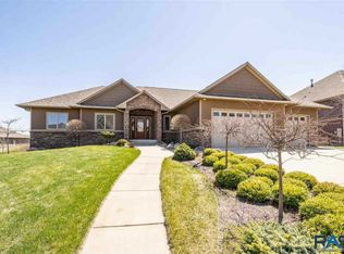 7316 S Elmstead Cir, Sioux Falls, SD 57108
