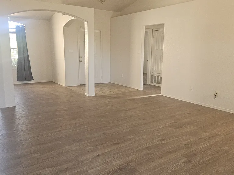 5210 Cats Eye Rd — Photo 4