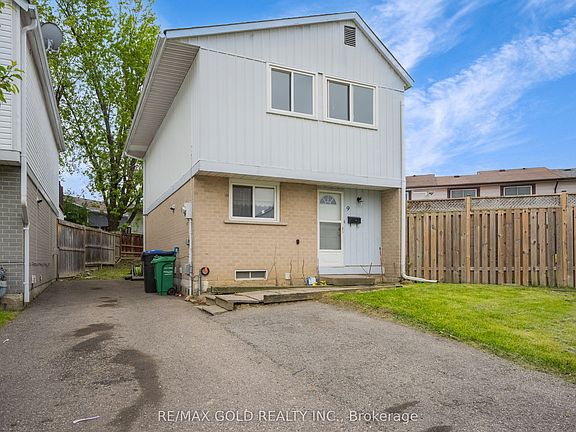 2nd image of 9 Havenbrook Ct