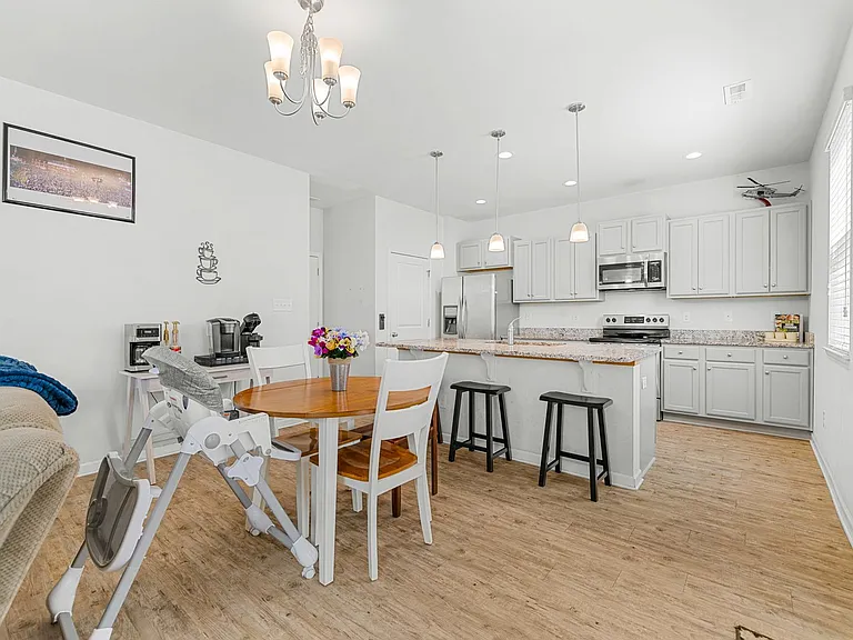 206 J Belton Ct — Photo 29