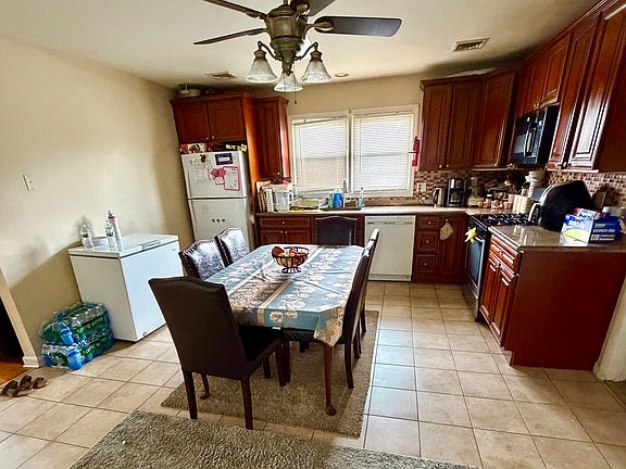 3rd image of 58 Garfield Ave #2