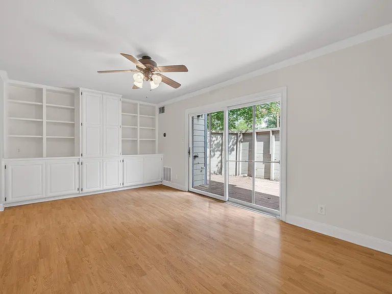 2500 Steck Ave #39 — Photo 6