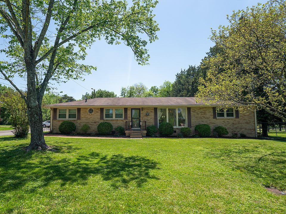 1st image of 3102 Stanwyck Dr