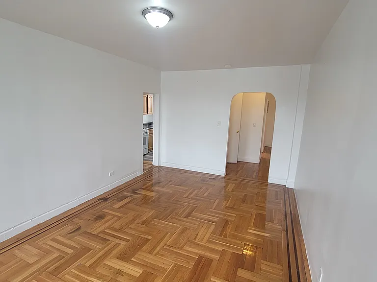 1001 Walton Ave #F3 — Photo 5