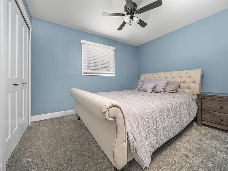 5458 Military Ave — Photo 17