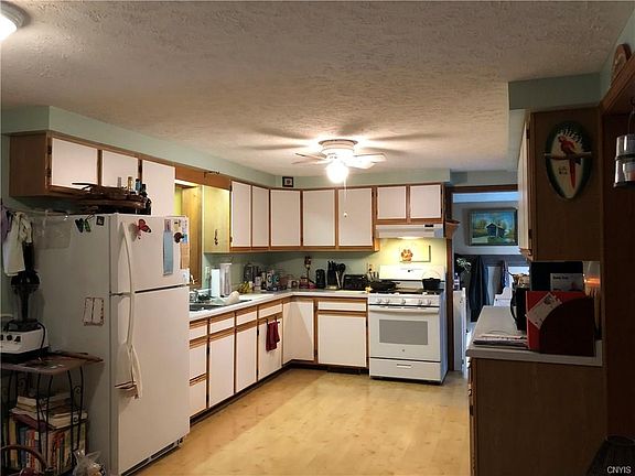 5th image of 8488 Berkley St