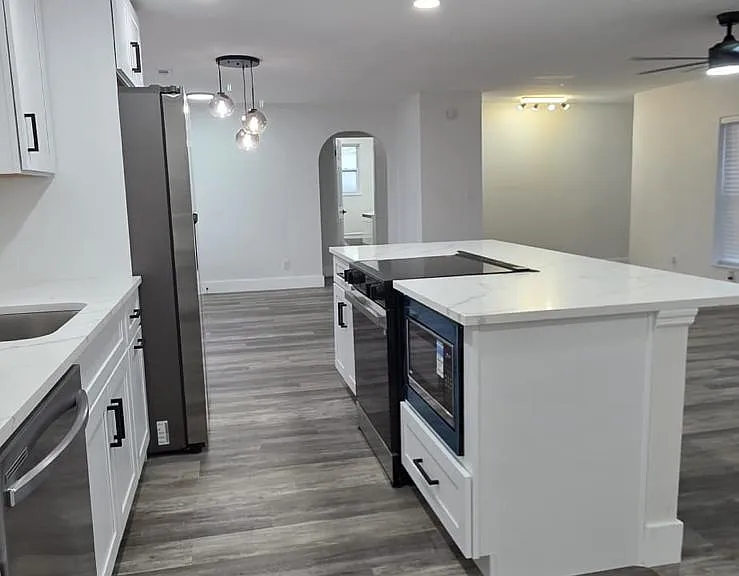 243 S Hull Ave — Photo 7