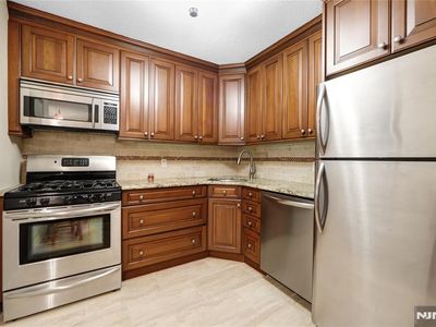 555 North Ave APT 11U, Fort Lee, NJ, 07024