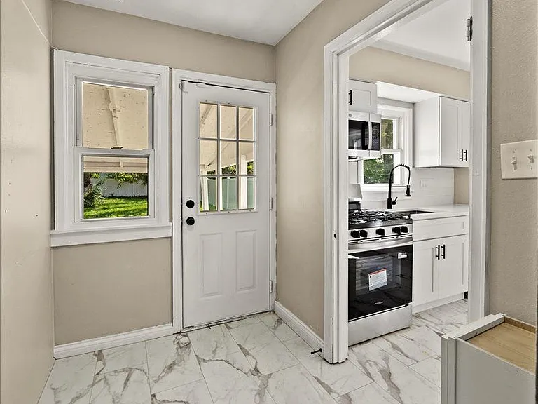 204 Stevenson Rd — Photo 22