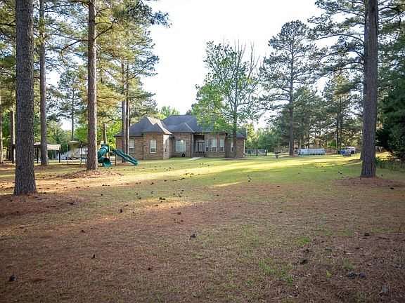 5th image of 1060 Edna Moore Rd