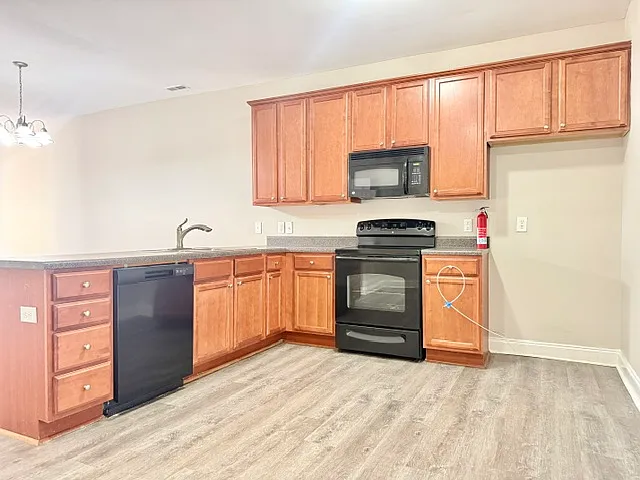 2176 Broad Dr — Photo 5