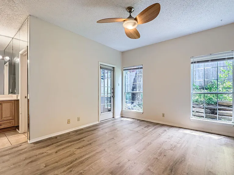 700 S 1st St #101 — Photo 14