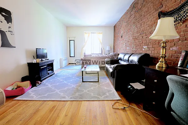 Rented by City Wide Apartments | media 7