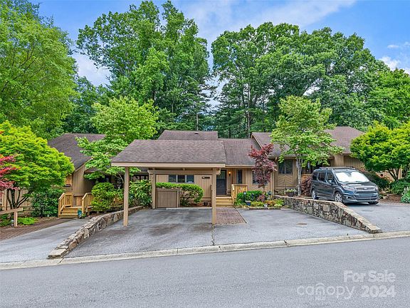 3rd image of 904 Red Oak Dr