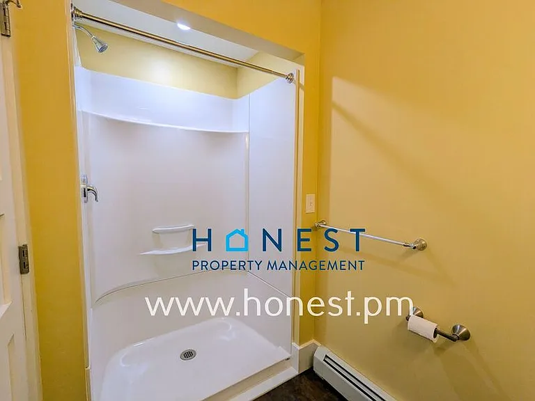 18 Warren St #3 — Photo 14