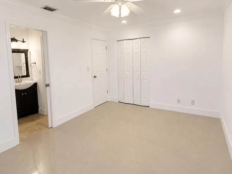 101 SW 3rd Ave — Photo 8