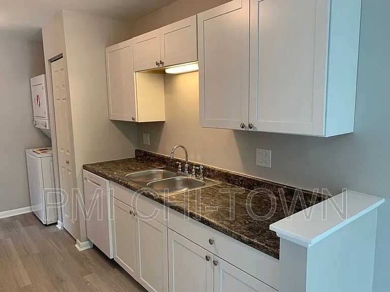 422 N Cambridge Dr — Photo 6