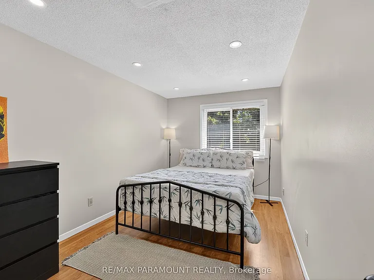 32 Fanshawe Dr — Photo 21