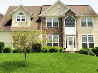 475 Pulaski Pl, Dallastown, PA 17313