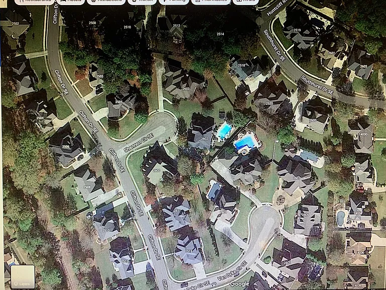 2505 Clifton Dr SE — Photo 33