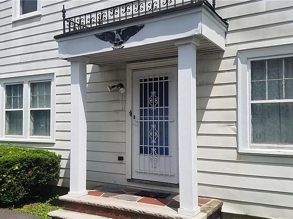 3rd image of 915 Grant Blvd