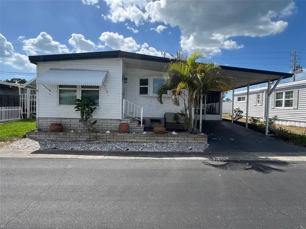 57 Royal Palm Cir, Largo, FL 33778