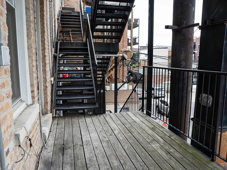 3358 N Sheffield Ave #2 — Photo 17