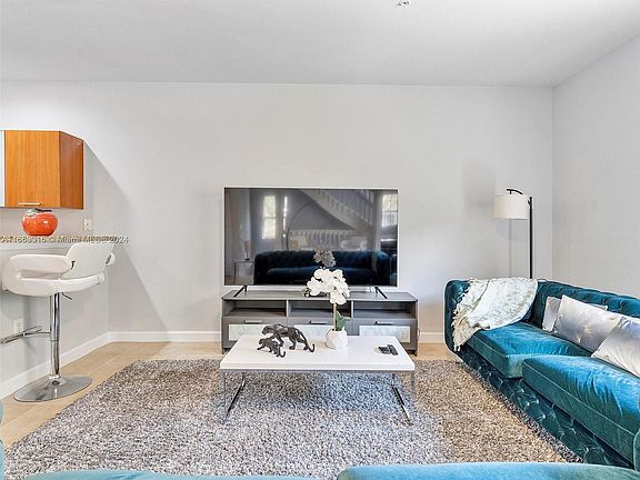 5th image of 2536 SW 14th Ave APT 1101