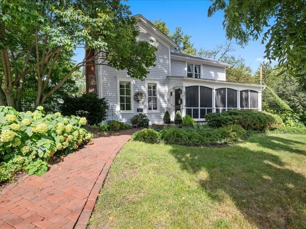 601 South St, Geneva, IL 60134