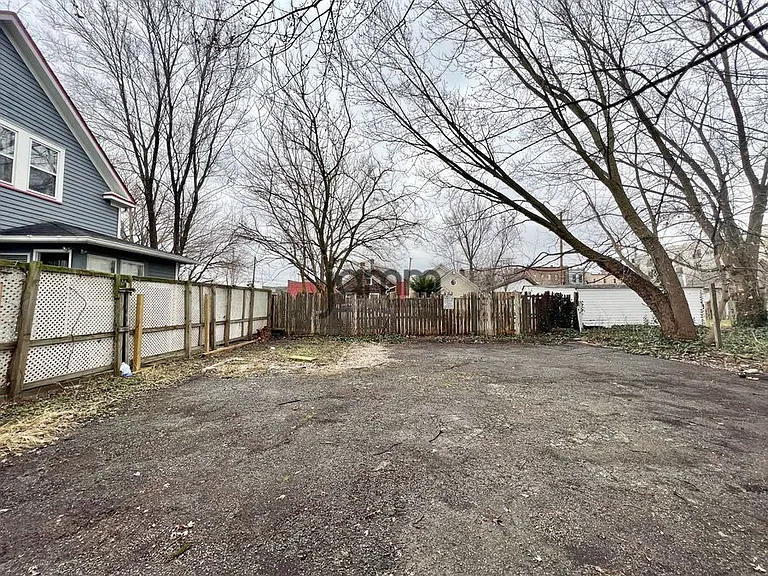 3911 Bridge Ave #B — Photo 9