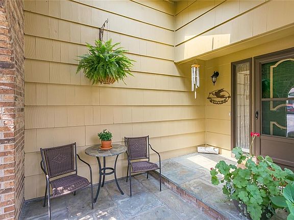 5th image of 65 Willow Pond Way
