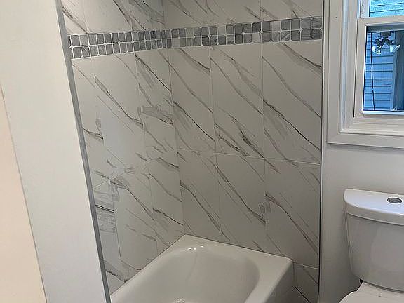 1st Floor Main Bath