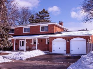 716 Cameron Ct, Mississauga, ON L5C 3B9