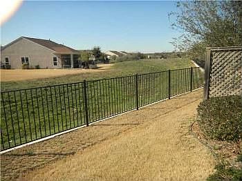 4th image of 105 Honey Creek Trl