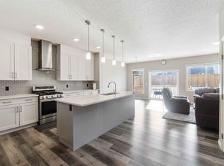 435 41st Ave NW, Edmonton, AB T6T2G2