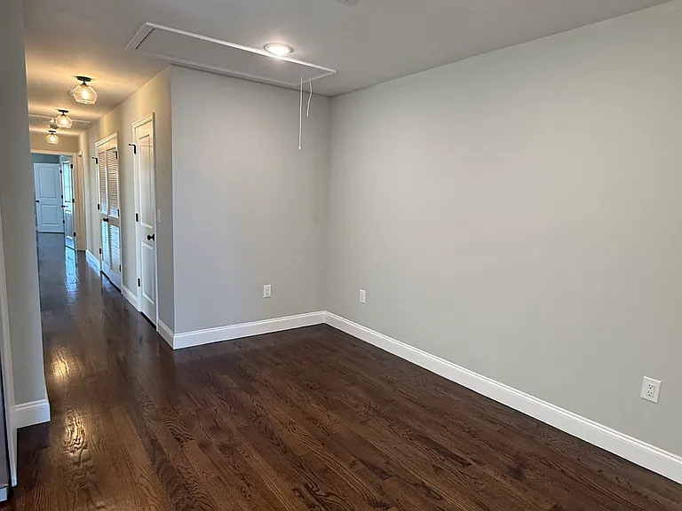 40 Shaw Ave #2 — Photo 4