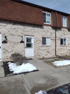 744 Fairway Dr APT 23, Wauseon, OH, 43567