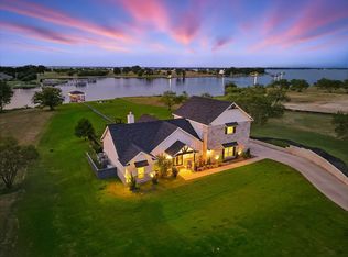 7025 Lake Vista Dr, Streetman, TX 75859