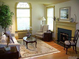2nd image of 32 Bay Dr E