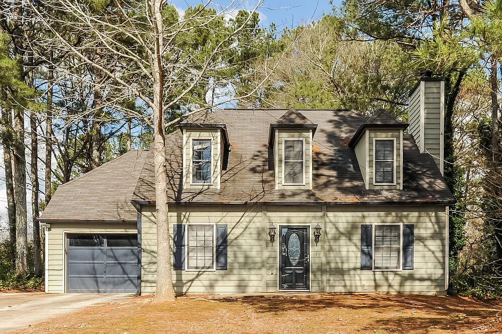 3 bed, 2.5 bath, 1703 sqft, $2,050 — Photo 1