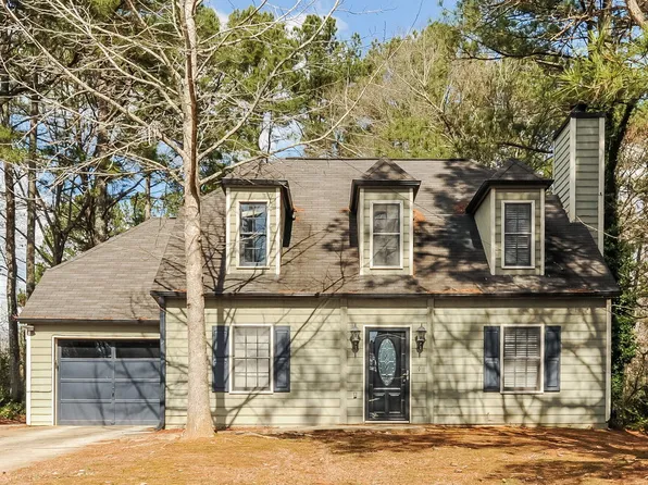 4818 W McEachern Woods Dr, Powder Springs, GA 30127