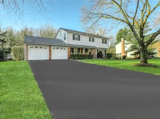 5 Marian Dr, Suffern, NY 10901