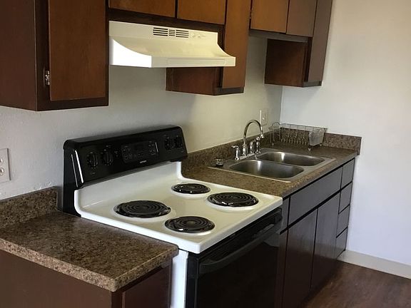 5th image of 1405 Race St APT 305