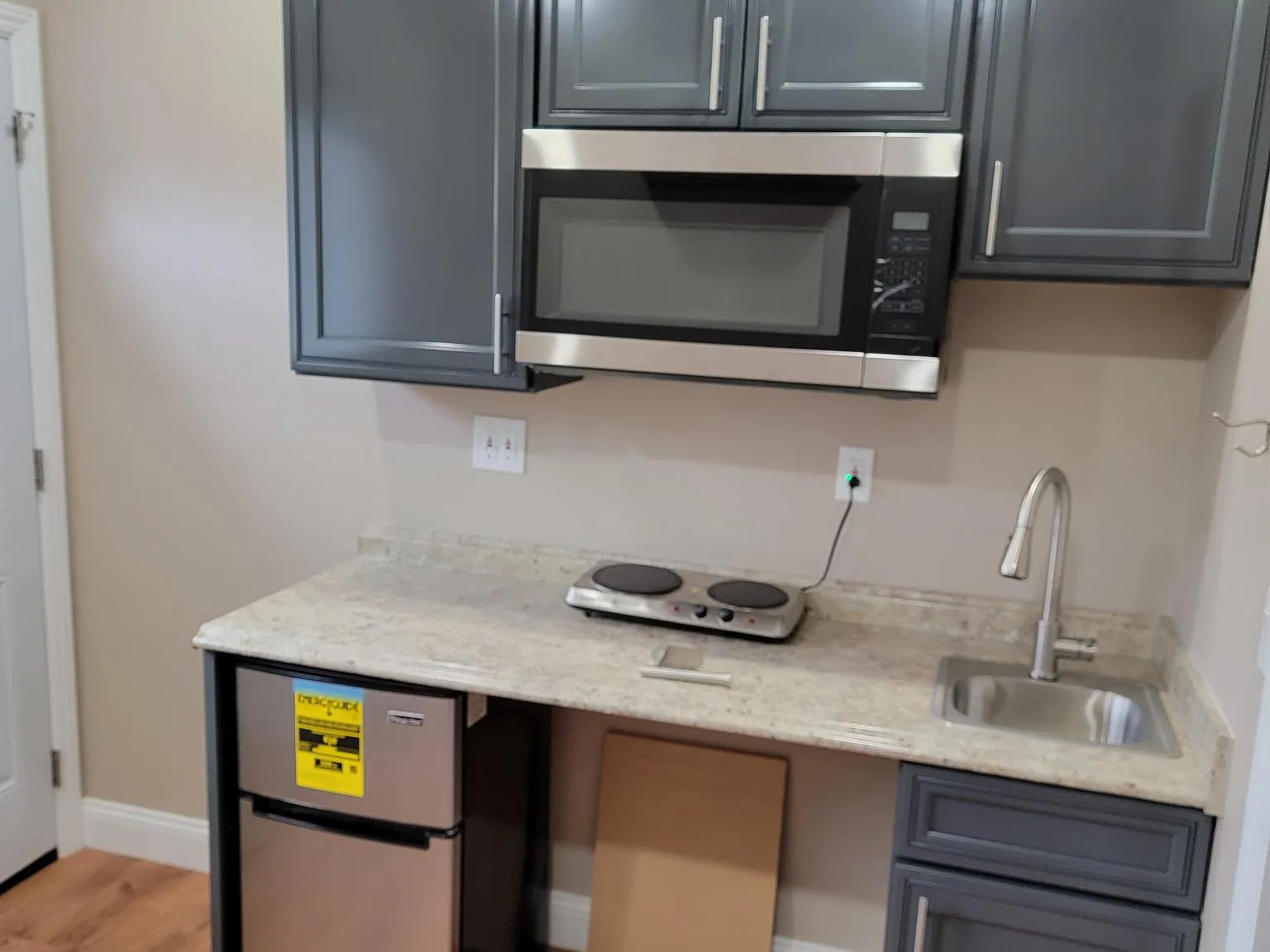 Studio, 135 sqft, $2,000 — Photo 2