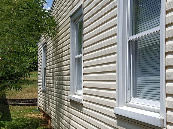 4th image of 2721 Boright Pl