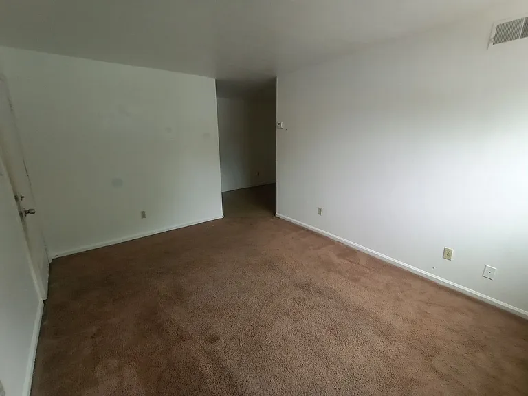 351 San Antonio Blvd — Photo 11