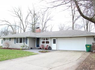 26411 Sweetbriar St, Edwardsburg, MI 49112